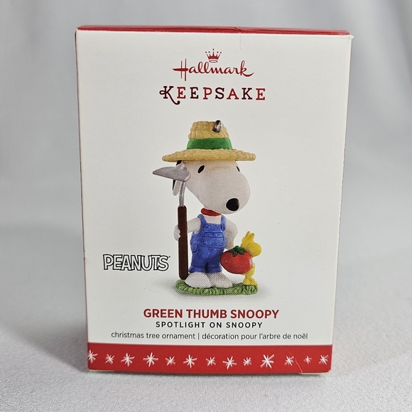 Hallmark 2016 Peanuts Green Thumb Snoopy Ornament - Picture 12 of 13